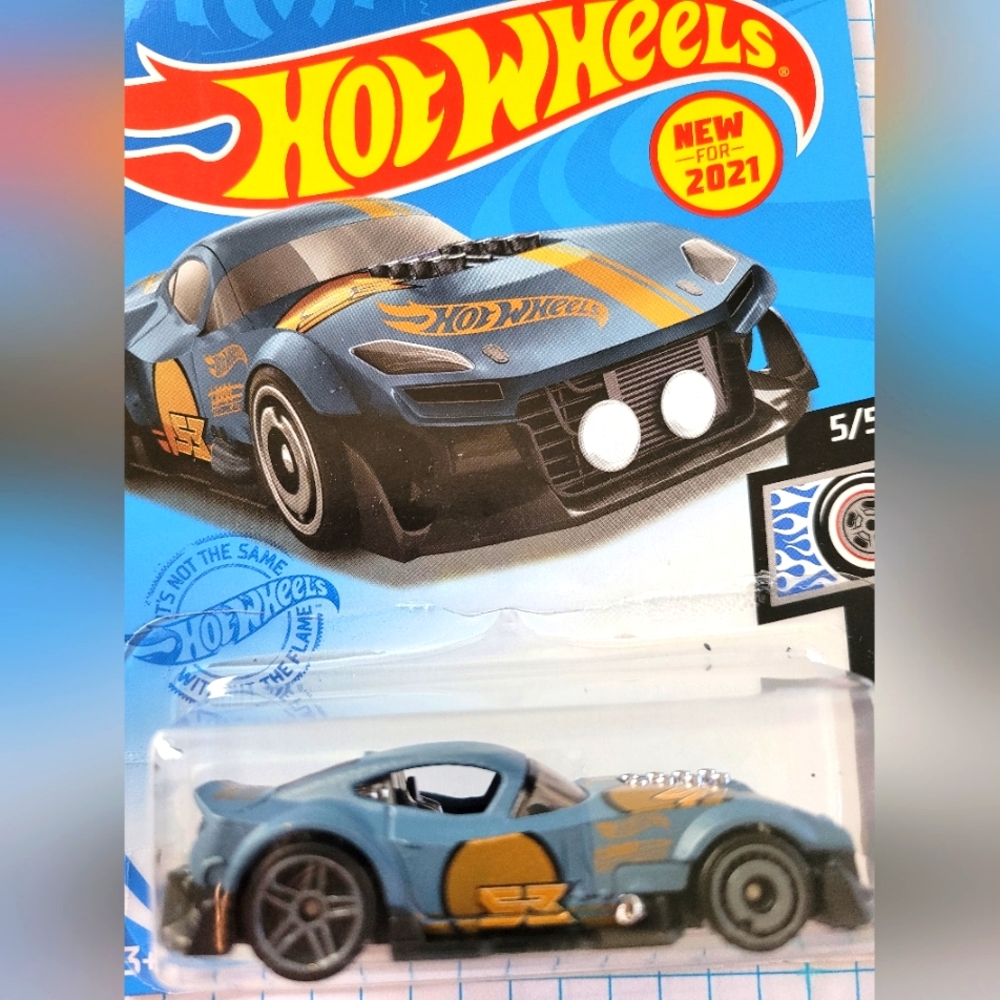 MUSTLE AND BLOWN hot wheels